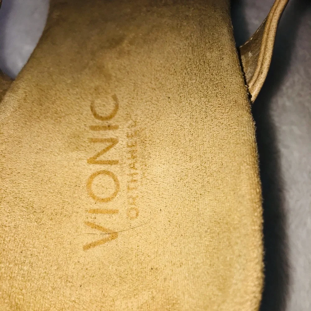 Vionic Sandals* - Picture 8 of 9